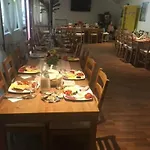Suzana Garden 招待所 4*