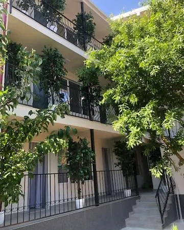 Suzana Garden Pensionat 4*