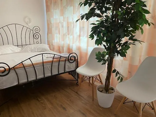 Suzana Garden Guest house 4*