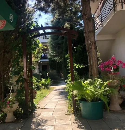 Suzana Garden Guest house