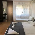 Suzana Garden