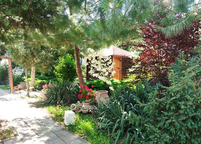 Гостевой дом Suzana Garden Венус