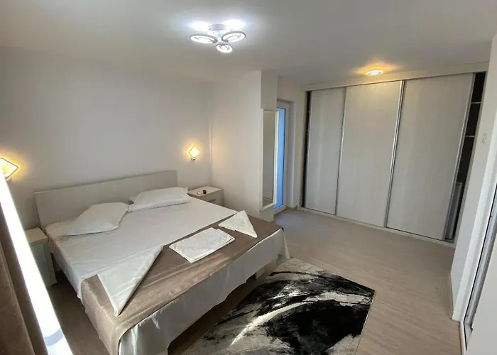 Suzana Garden Венус